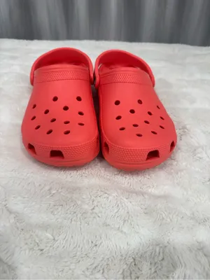 LIKE NEW Crocs Classic Clogs thumbnail 3