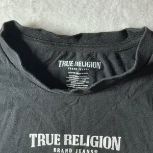 True Religion Brand Jeans Cropped Black‎ Graphic T-Shirt White Stitching thumbnail 3