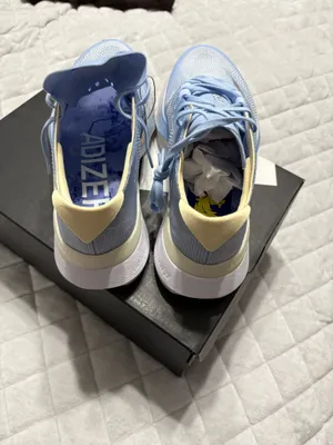Adidas Tennis Shoes thumbnail 3