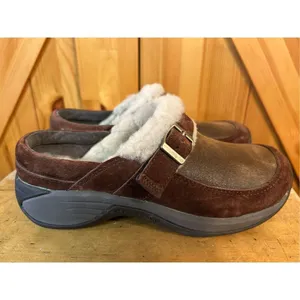 Merrell Women's Leather Encore Buckle Puff Slide Mules Faux Fur Cocoa size 5 thumbnail 3