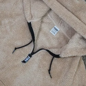 PINK Victoria's Secret Sherpa Teddy‎ Fleece Hoodie XS Beige Quarter Zip Pullover thumbnail 2