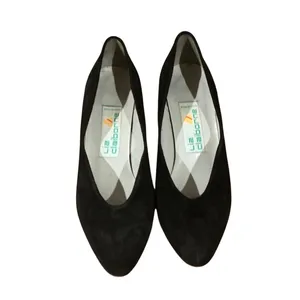 Liz Claiborne Vintage Black Suede Kitten Heel Pumps Made in Spain Almond Toe thumbnail 2