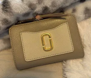 Wallet thumbnail 1