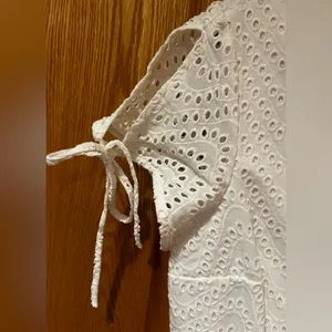 Express White Cotton Eyelet Open Tie Back Slit Sleeves Lined Romper Size‎ 4 thumbnail 10