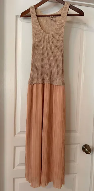 Dress thumbnail 1