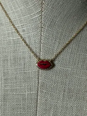 Kendra Scott Gold Chain Necklace Hot Pink Lip Enamel Pendant New thumbnail 4