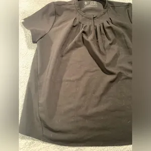 Figs black scrub top small thumbnail 2
