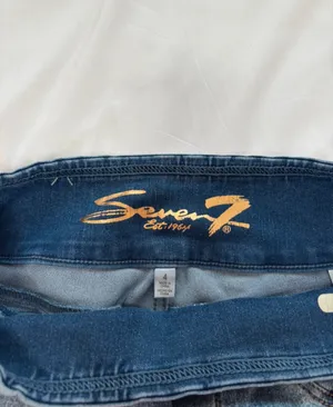 Seven7 High Rise Pull-On Denim Capris Size 4 thumbnail 4