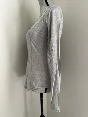 Lululemon heather grey between the lines long sleeve top thumbnail 2