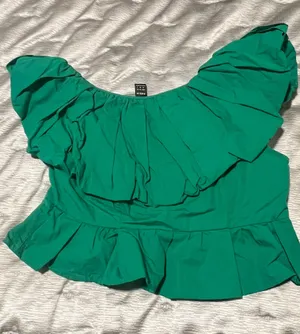 SheIn Green Top thumbnail 3