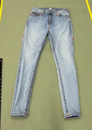 True Religion Jennie Curvy Mid Rise Skinny Jeans Light Wash Blue 31 thumbnail 1