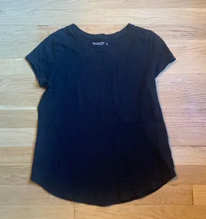 Black Tee thumbnail 3