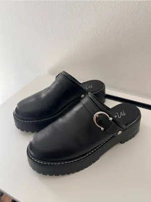 Matisse Anthropologie Lenni Black Leather Platform Mule Size 9.5 thumbnail 2