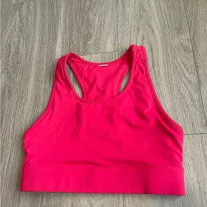 Fabletics Women's Pink Sports Bra thumbnail 1