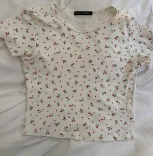 Brandy Melville Top thumbnail 1