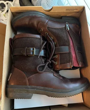 UGG Boots  thumbnail 1