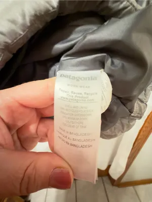 Patagonia Women’s Nano Puff Jacket - size XS thumbnail 9