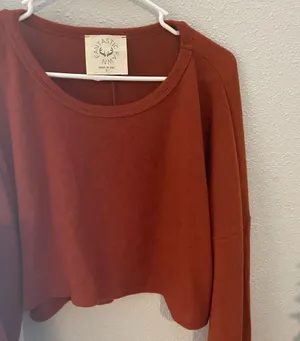 Boutique Over sized sweater NWOT thumbnail 1