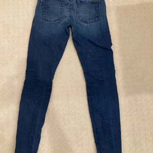 7 For All Mankind The Skinny Jeans Blue Mid Rise Stretch Denim Size 28 thumbnail 4