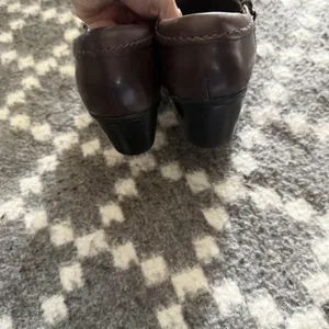 Clarks Bendables Shoes Womens‎ Size 8M Brown Leather Slip On Heel Comfort Zipper thumbnail 4