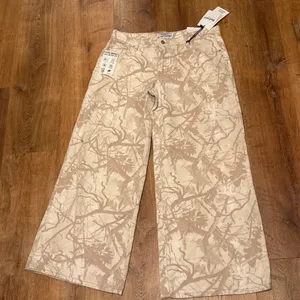 ZARA Wide-Leg Jeans thumbnail 2