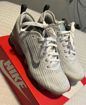 Nike Air Vapormax Flyknit 3 thumbnail 2