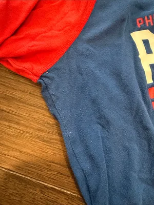 Campus Lifestyle Philadelphia Phillies Women’s 3/4 Sleeve Raglan Tee Size Large - C58-029 thumbnail 4