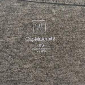 Gap Maternity Gray Long Sleeve Nursing Top Size XS thumbnail 4