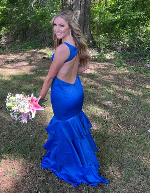 La Femme Prom Dress thumbnail 4