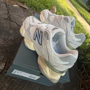New Balance 9060 Women Sneakers Shoes Size 4.5 thumbnail 3