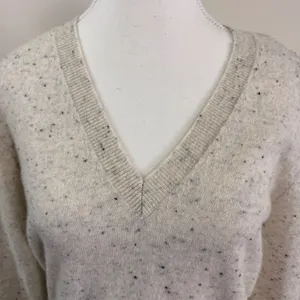 Ann Taylor Womens 100% Cashmere V-Neck Sweater Cream Speckled Donegal Medium thumbnail 4