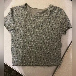American Eagle Floral Crop Top. thumbnail 1