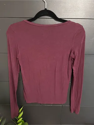 AMERICAN EAGLE Burgundy Soft & Sexy Women’s Henley Sz XS EUC thumbnail 2