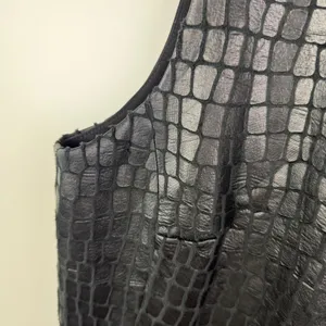 Anne Klein Black Crocodile Texture Sheath Dress Size 6 Faux Leather Office Work‎ thumbnail 2