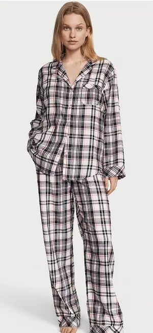 Victoria's Secret Flannel Long PJ SET‎ thumbnail 1