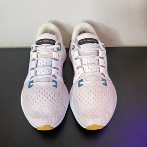 Nike Air Zoom Vomero‎ 16 Womens Size 8 White Pink Running Shoes Athleisure thumbnail 4