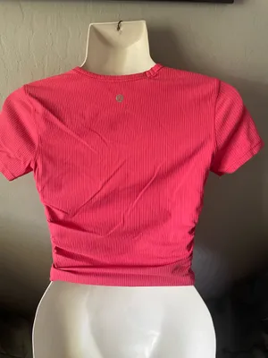 Lululemon All It Takes Short-Sleeve Shirt Nulu Lip Gloss thumbnail 11