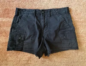 American Eagle Size 8 Black Stretch Cargo Utility Shorts Raw Hem thumbnail 1