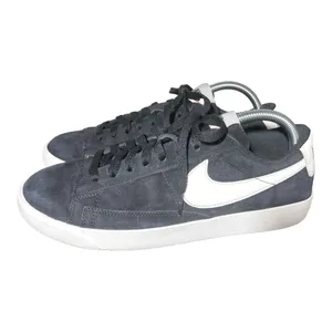 Size 10 - Nike Court Legacy low Suede Black White thumbnail 2