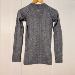 Lululemon Swiftly Tech Long Sleeve Gray Thumbhole Running Top Size 2 Athletic thumbnail 5