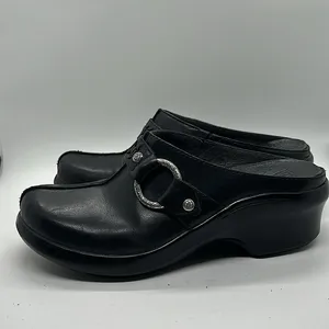 Ariat Stylish Black Leather Shasta Mules Slip On Shoes **Size 6.5** 🌸🌸 thumbnail 5