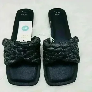A New Day Nicolette Black Sandals Size 9.5 thumbnail 2