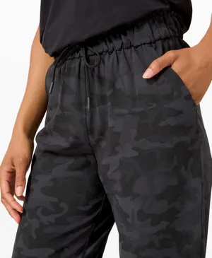 Lululemon Keep Moving Pant 7/8 High-Rise Incognito Camo Multi Grey Size 6 NWOT thumbnail 12
