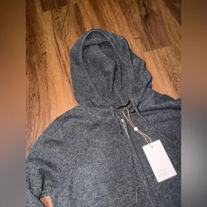 Nwt quince Mongolian Cashmere Full-Zip Hoodie $120 S spring charcoal knit casual thumbnail 7