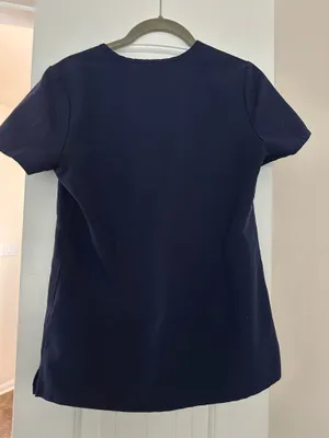 FIGS Scrub Top thumbnail 3