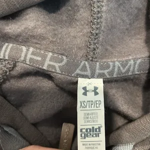 UNDER ARMOUR long grey hoodie thumbnail 5