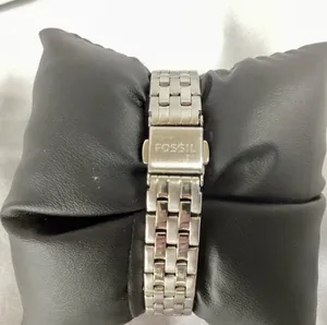Fossil Mother of Pearl Dial Ladies Watch thumbnail 5