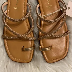 Mariela Made in Italy Sandals brand new with tag size 9M see all photos thumbnail 8