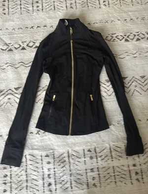 Lulu align jacket size 2  thumbnail 1