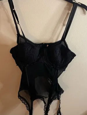 Victoria’s Secret Very Sexy Mesh Lace Corset- Size Medium thumbnail 1